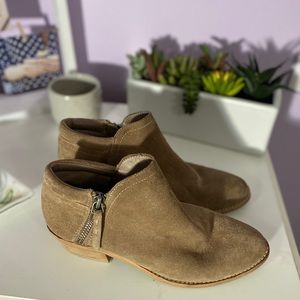 tan steve madden booties